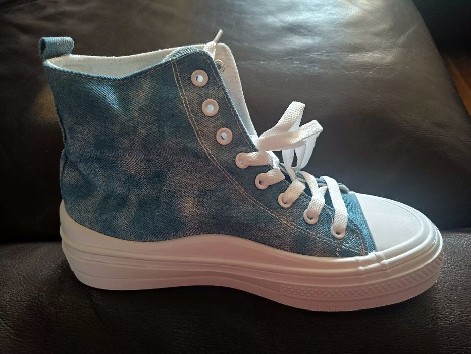 Nowe wysokie trampki rozmiar 40