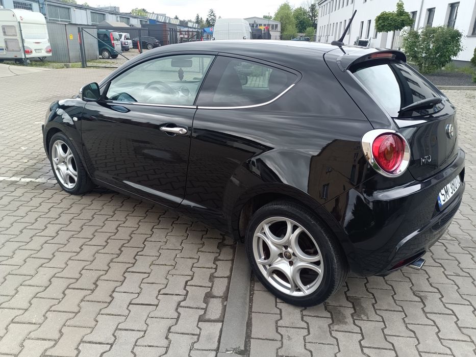 Piękna Alfa Romeo Mito po kolizji