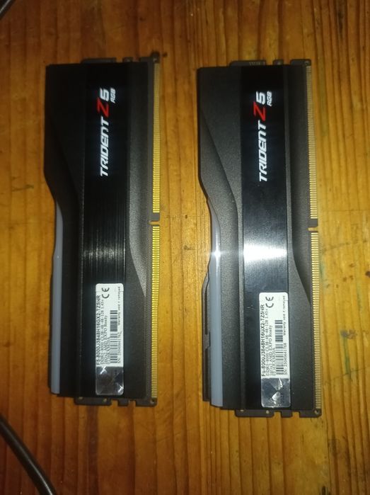 2299PLN  Pamięći RAM DDR5 32GB 8000MT CL38-48-48-122 RGB