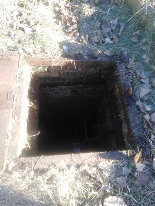 Погреб в жилом районе Воскресенка