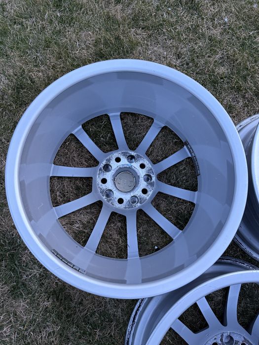 Диск Audi R17 5x112 Audi A6/ A4/ Q3/Q5 (4K0601025)