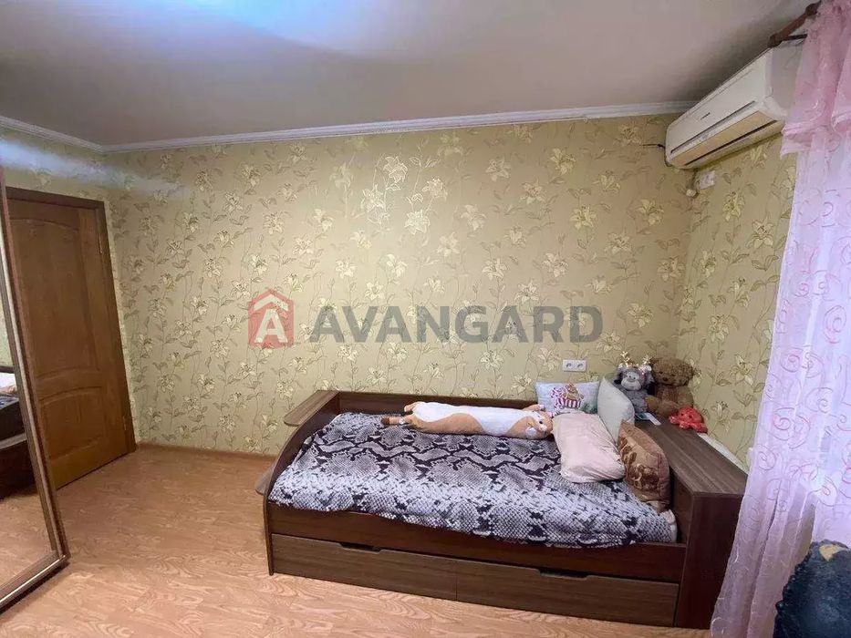 Продам 3-ком. Калиновая,свет есть