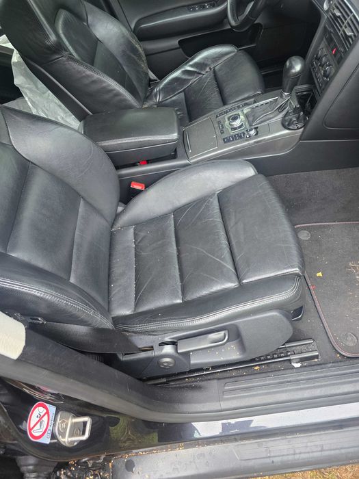 Fotele kanapy wnętrze Audi A6 C6 S line skóra Europa grzane
