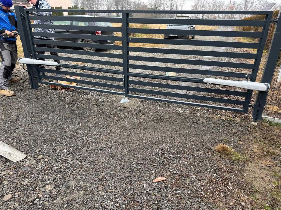 Napędy do bram przesuwnych,skrzydłowych,garażowych,szlabany + montaż