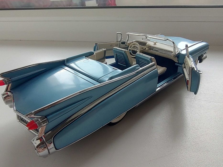 Модель 1:24 1959 Cadillac Eldorado Biarritz, 