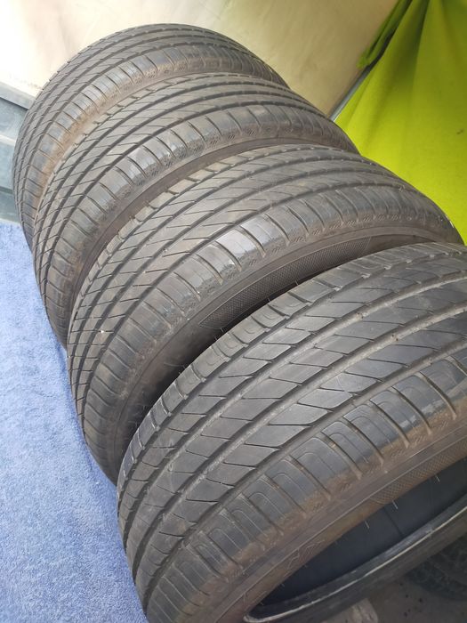 205/55R17 Kleber