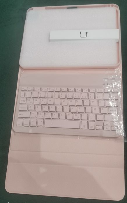 Etui z klawiaturą Bluetooth do iPada 10.9 / Pro 11 Różowe SET