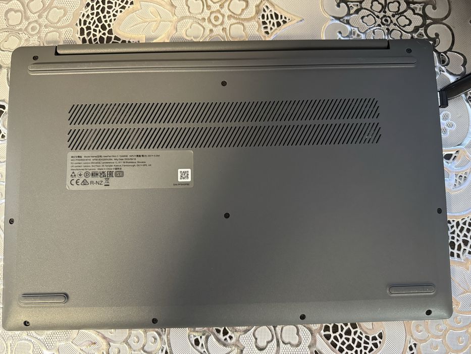 Продам Ноутбук LENOVO Экран 15.6 16 Гб / SSD 512 Гб  Windows 11 Pro