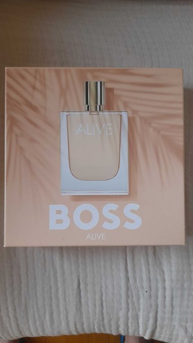Perfume mulher BOSS Alive em cofret original (novo)