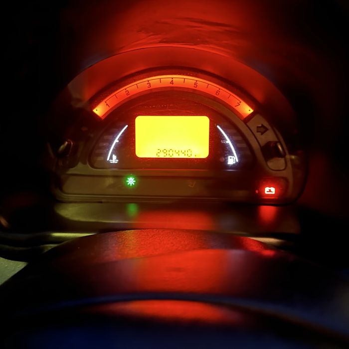 Vendo c3 em bom estado motor esta como um relogio