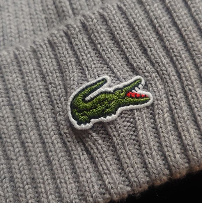 Шерстяная шапка унисекс Lacoste