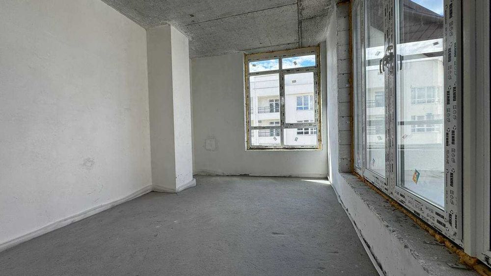 Продається простора 2к квартира з власною терасою у ЖК Синергія Сіті