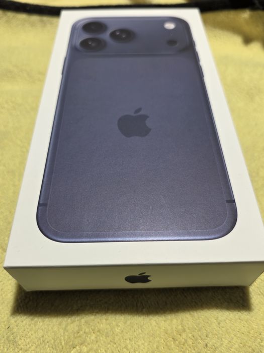 iPhone 17 promax 256GB 本体 （箱傷あり）新品未使用 IPHONE 17 Pro Max 256GB Nowy Wrocław Krzyki • OLX.pl