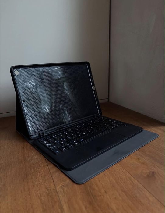 iPad  + klawiatura i etui gratis!