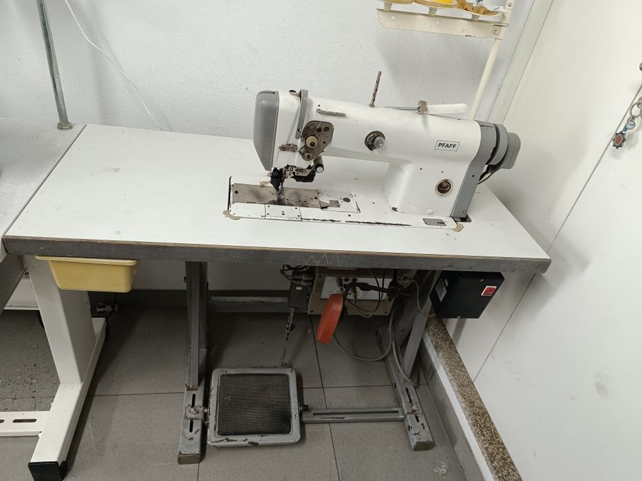 Máquina pfaff 441 R