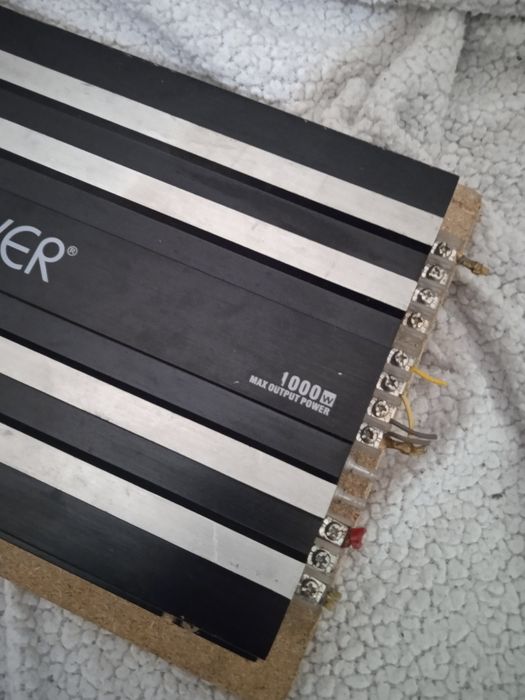 Amplificador de som de 4 canais