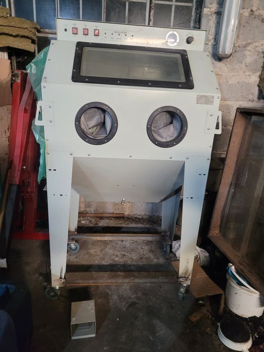 Piaskarka kabinowa 350l