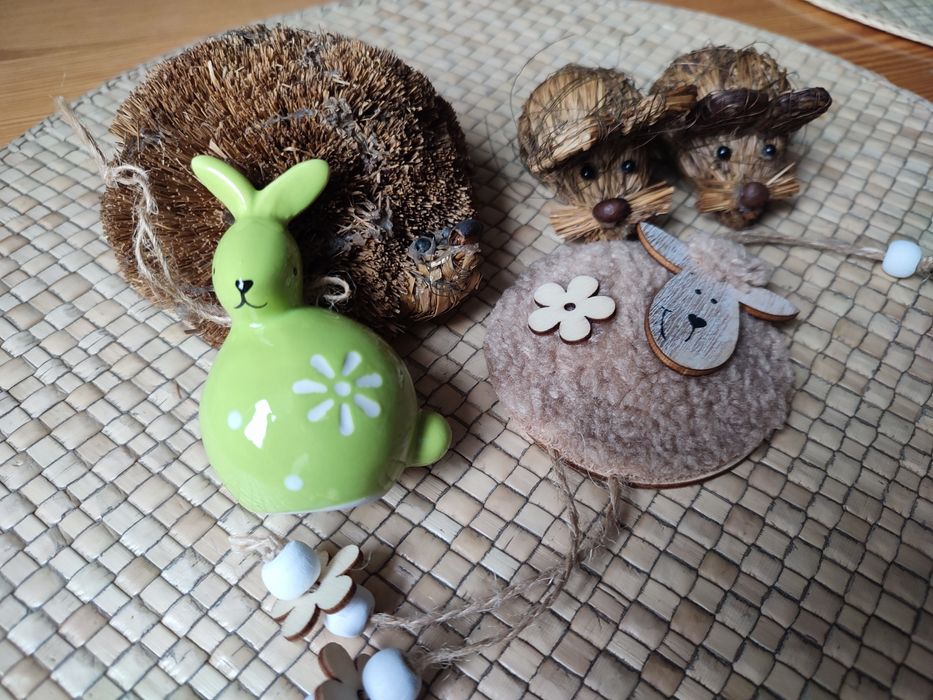 Jeż i myszy z trawy morskiej