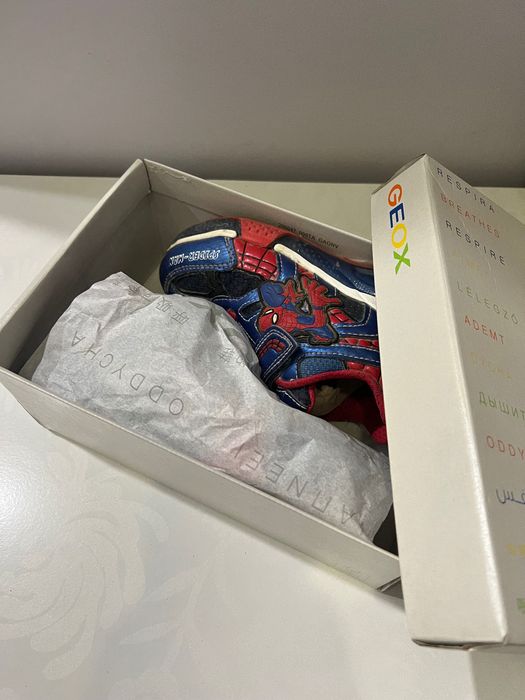 Кросівки дитячі Geox Marvel з вогниками