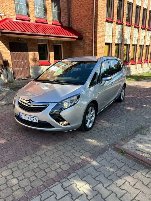 Opel Zafira 1.4 Turbo 140Ps Klimatronik Parktronik Bezwypadkowa zadbana