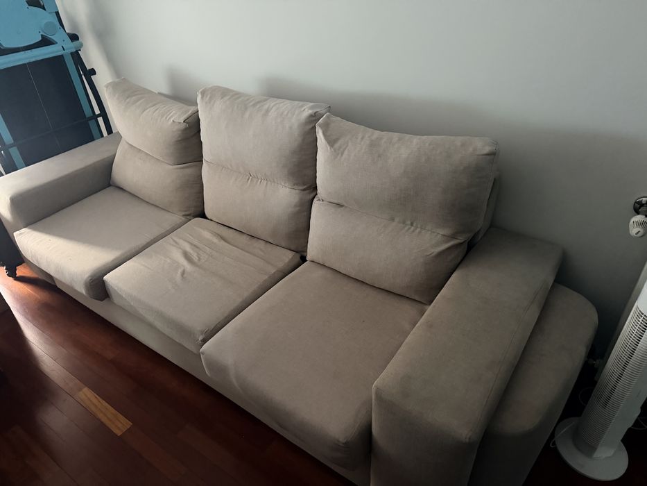 Sofa c/banco de apoio