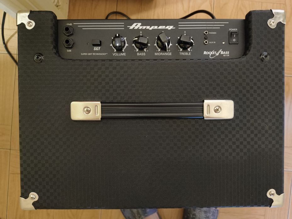 Ampeg RB-108 Bass Combo 30W 8"