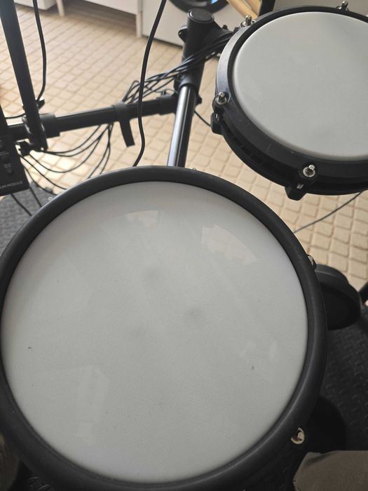 Bateria Alesis Nitro Max