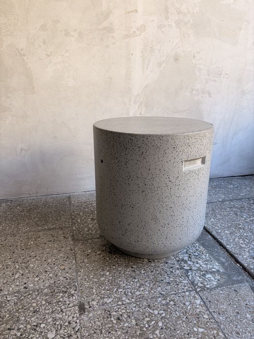 Stołek siedzisko stolik Jysk beton lastryko design