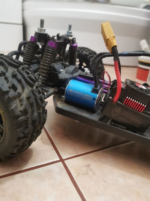 Tylko dzisiaj pakiet. Podwozie maverick Mt 1:10 +esc 120A silnik i koł