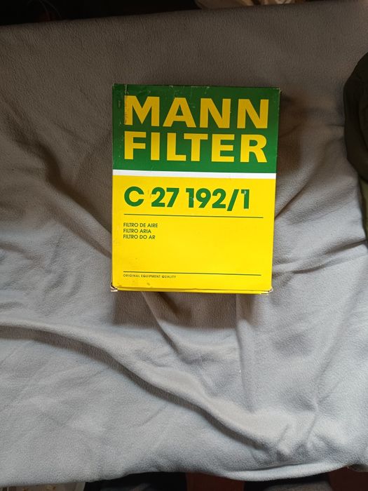 Повітряний фільтр на ауді а4