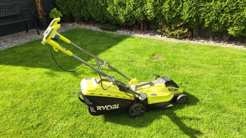 Kosiarka elektryczna Ryobi RLM15E36H 1500w