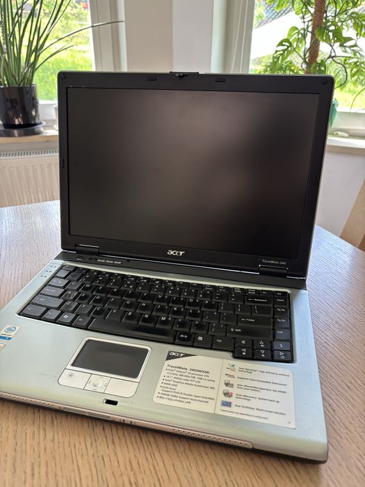 Stary laptop Acer Windows XP