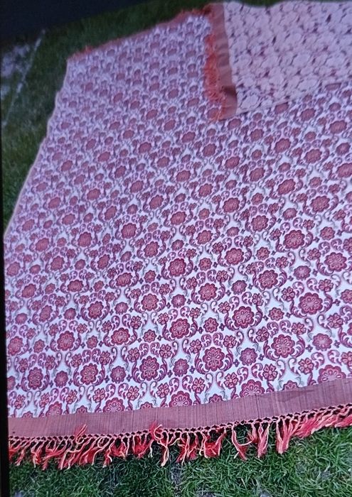 Новое покрывало.