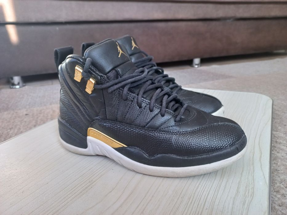 Nike Air Jordan 12 Retro "Black Gold White" 2019.
