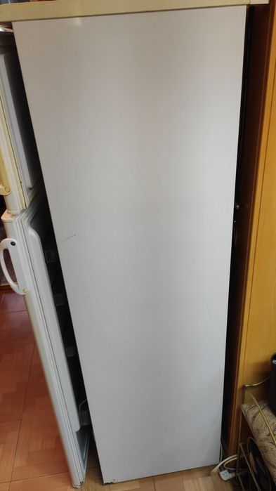 Продам холодильник Snaige