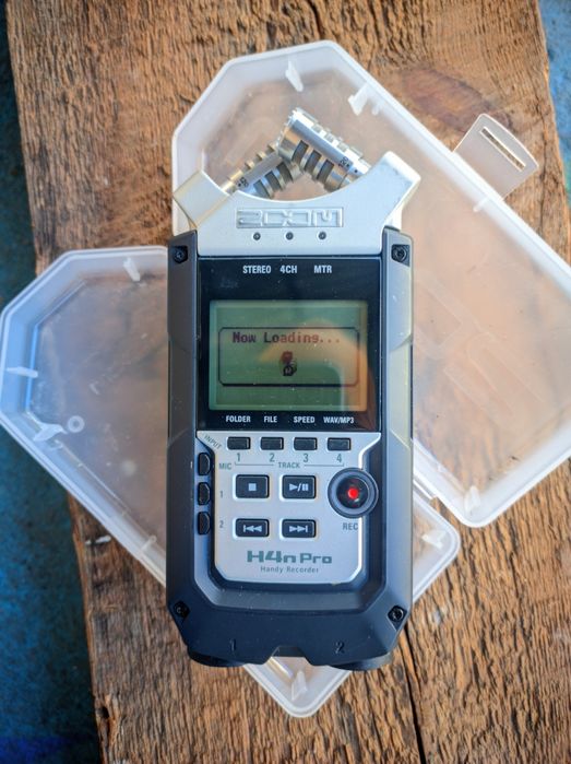 Rekorder dźwięku Zoom H4n Pro.