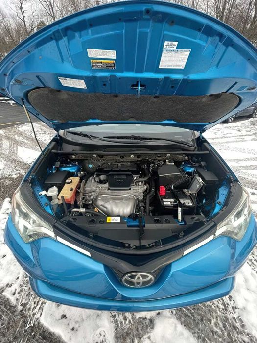 Toyota RAV4 XLE      2017