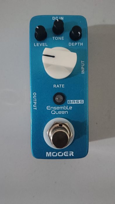 Chorus MOOER Ensemble Queen Efekt do gitary basowej