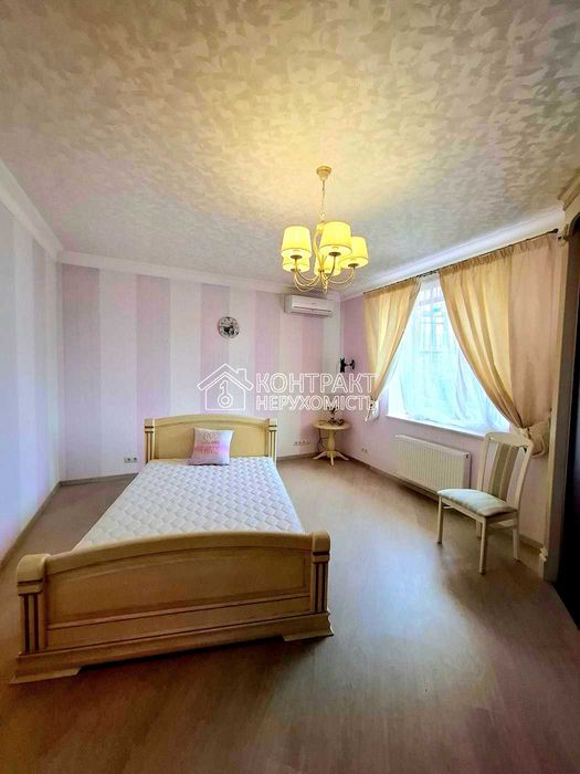 Продам будинок котедж 307 м2, з бомбосховищем, м. Студентська