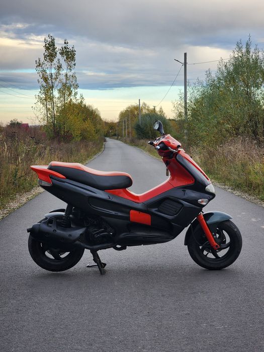 GILERA runner VXR 200