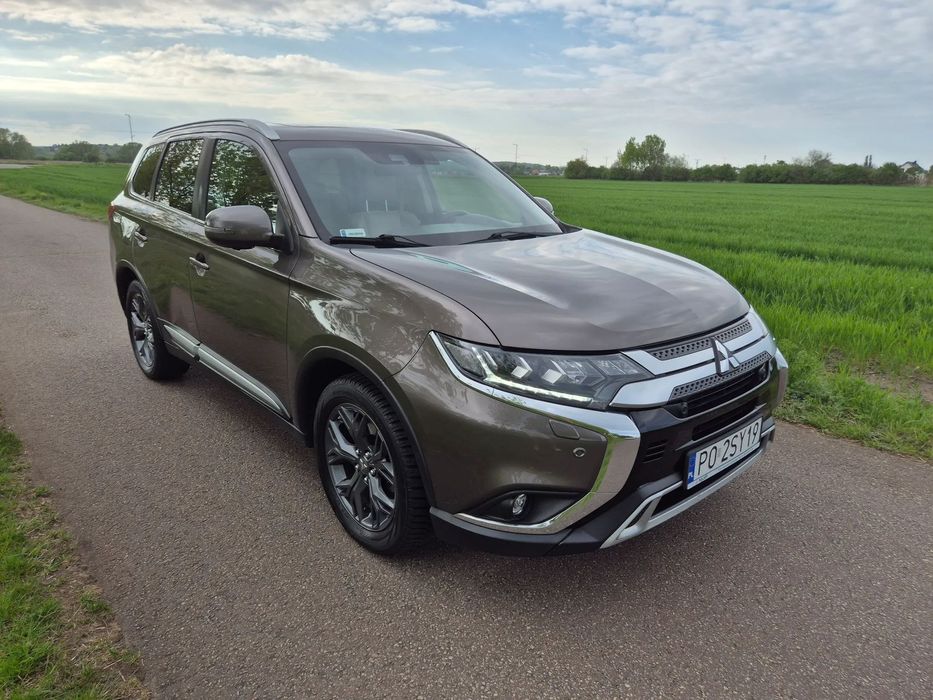 Mitsubishi Outlander PL salon,automat,benzyna+LPG,7 miejsc,bezwypadkowy,Instyle+,skóry