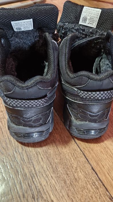 Зимние кросовки ASICS, рр.39,5