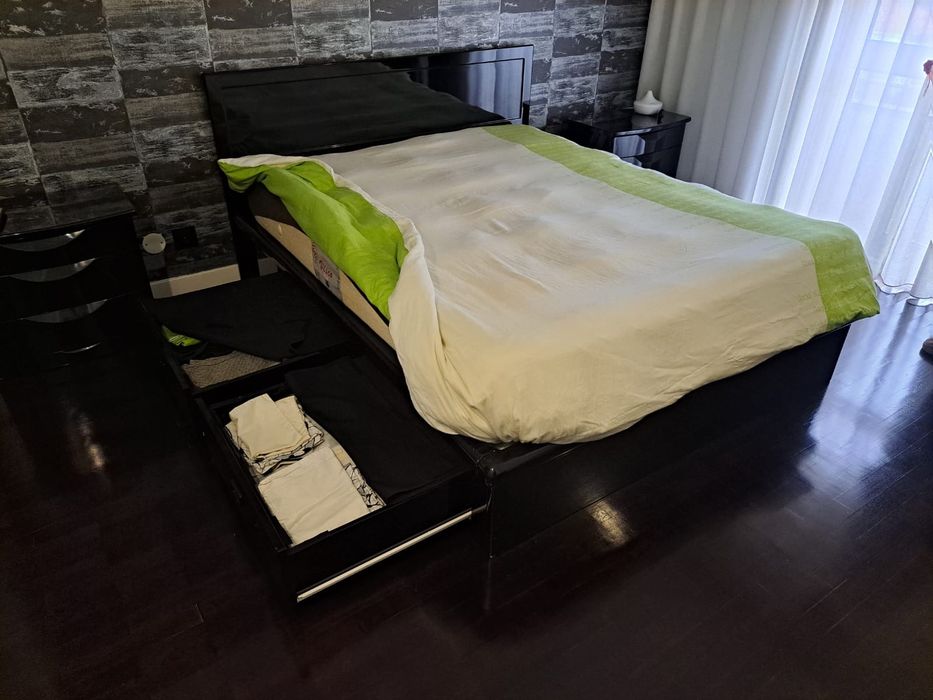 Cama casal MDF lançado preto