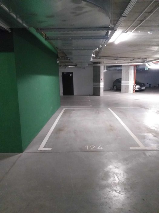 Miejsce parkingowe w garażu podziemnym przy metrze Młociny - Widok 2