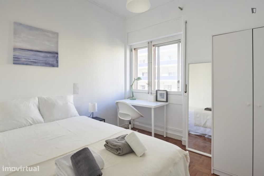 Quarto - localizado em Saldanha Lisbon