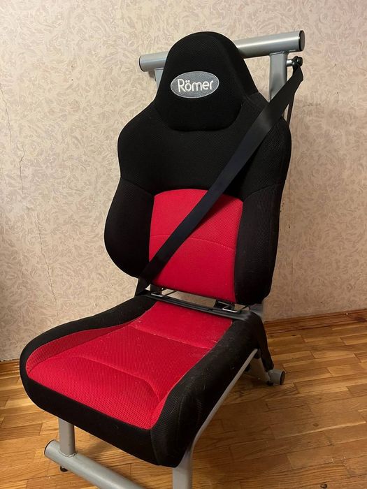 Крісло офісне Крісло автомобільне Крісло Ігрове крісло Römer