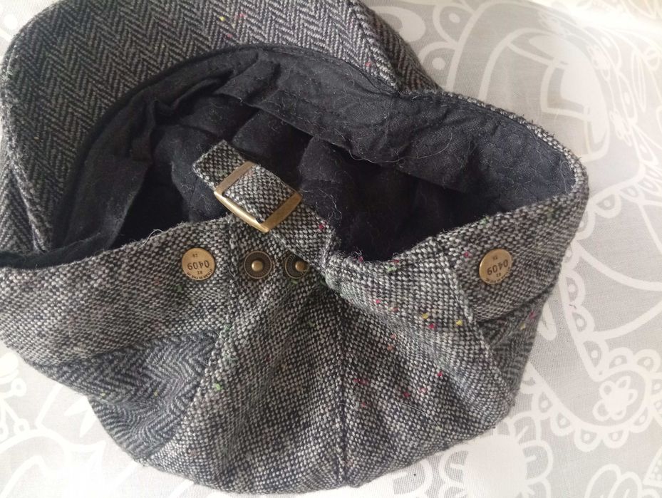 Kaszkiet wełniany w jodełkę ocieplany