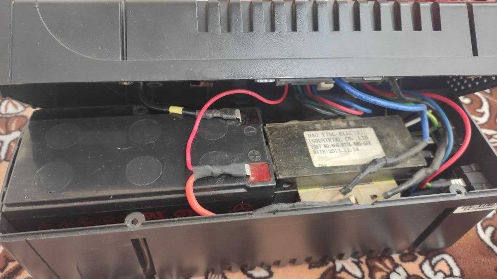 Джерело безперебійного живлення Powercom BNT-600A, 2 шт. Б/У