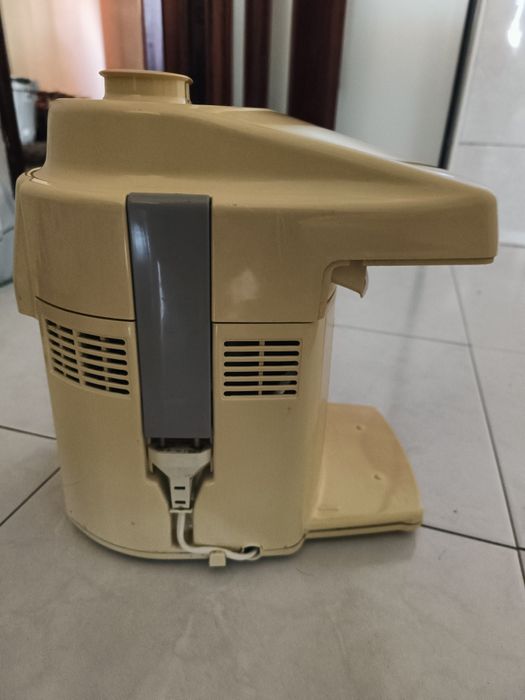 Vendo máquina de fazer sumos/batidos