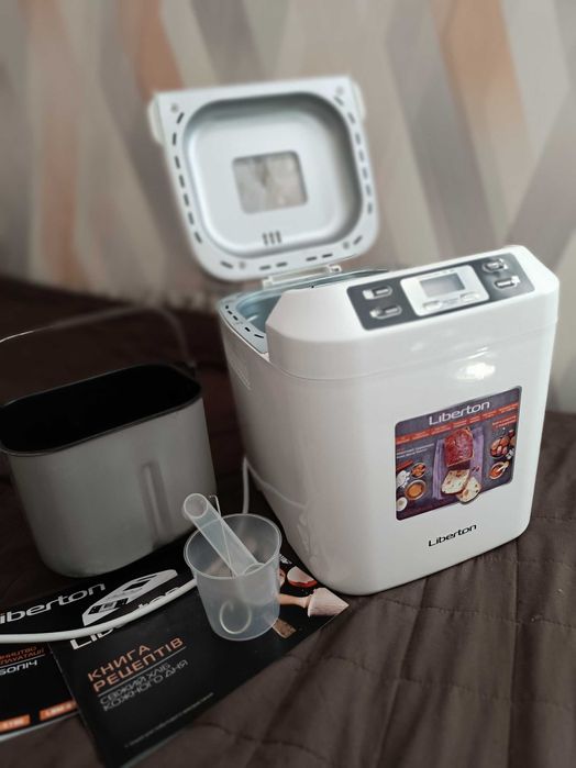 Продам хлібопіч liberton lbm-6190